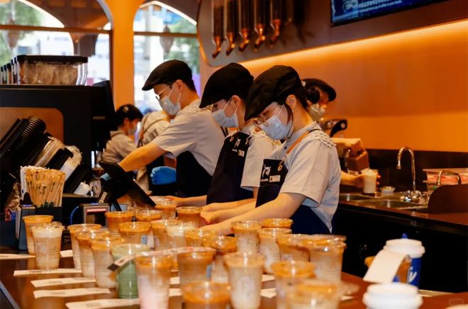 三得利、霸王茶姬、农夫山泉…我们研究了100个全球品牌探寻增长密码(图18)