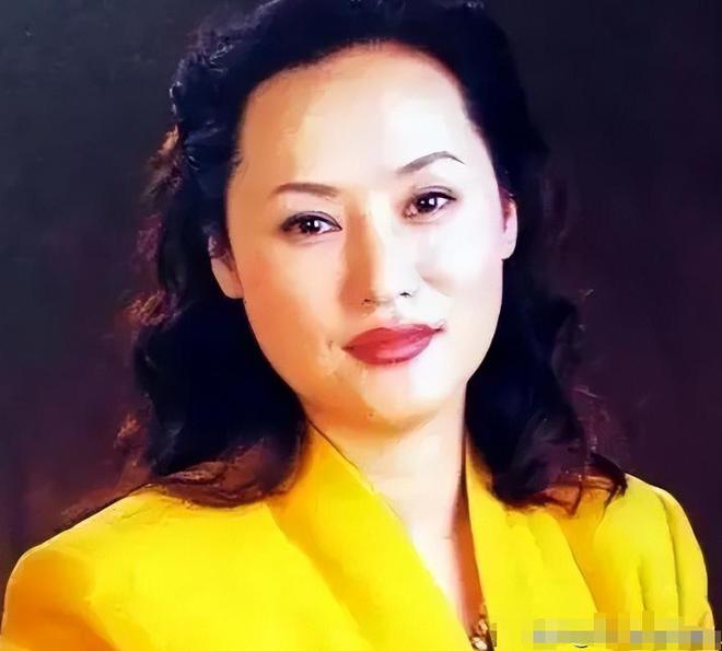 “嫁入”豪门5位男星有人倒贴5000万有人结婚34 年不敢喊老婆(图3)