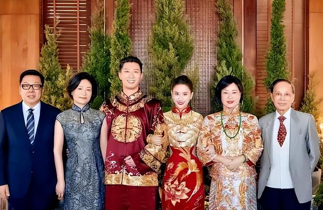 “嫁入”豪门5位男星有人倒贴5000万有人结婚34 年不敢喊老婆(图15)