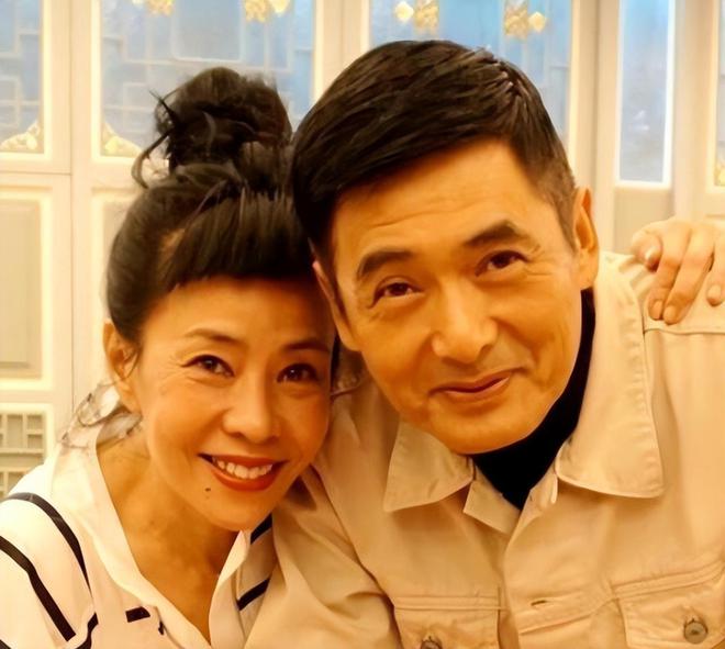 “嫁入”豪门5位男星有人倒贴5000万有人结婚34 年不敢喊老婆(图19)