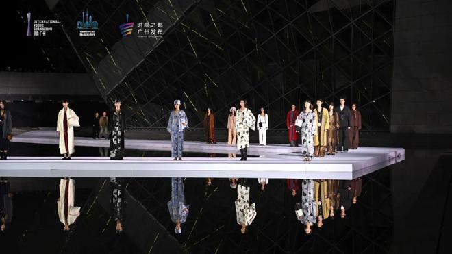 产业焕彩之夜万亿产业筑牢城市舞台！(图9)